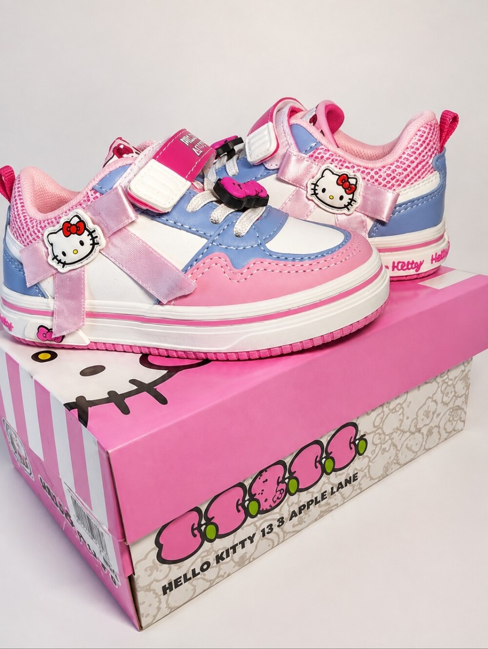 NWT Hello Kitty Toddlers Baby Pink & Blue Velcro Sneakers Size 7 - Picture 2 of 7